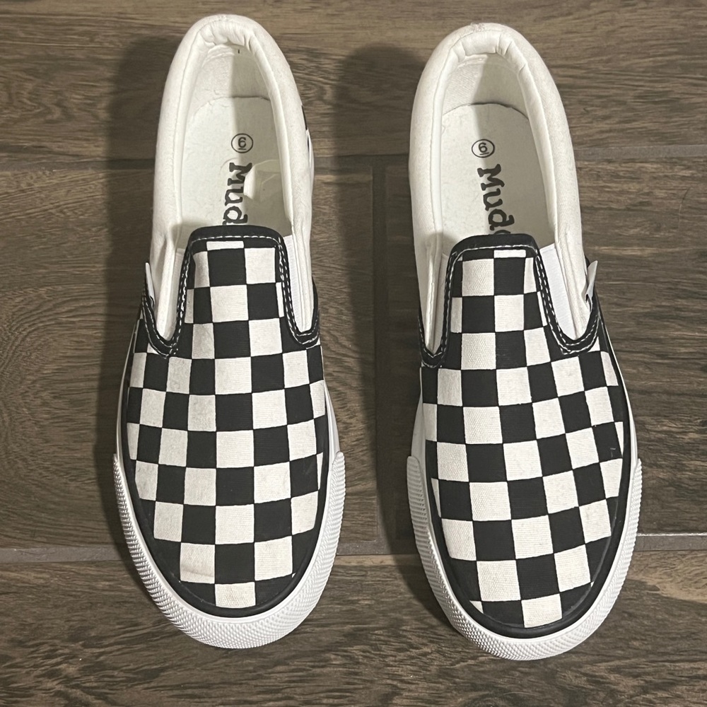 Mudd checkered slip on